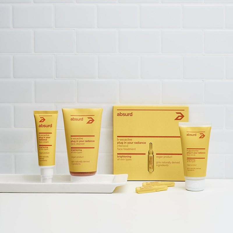CREMA VISO 3 IN 1 CON VITAMINA C - PLUG IN YOUR RADIANCE