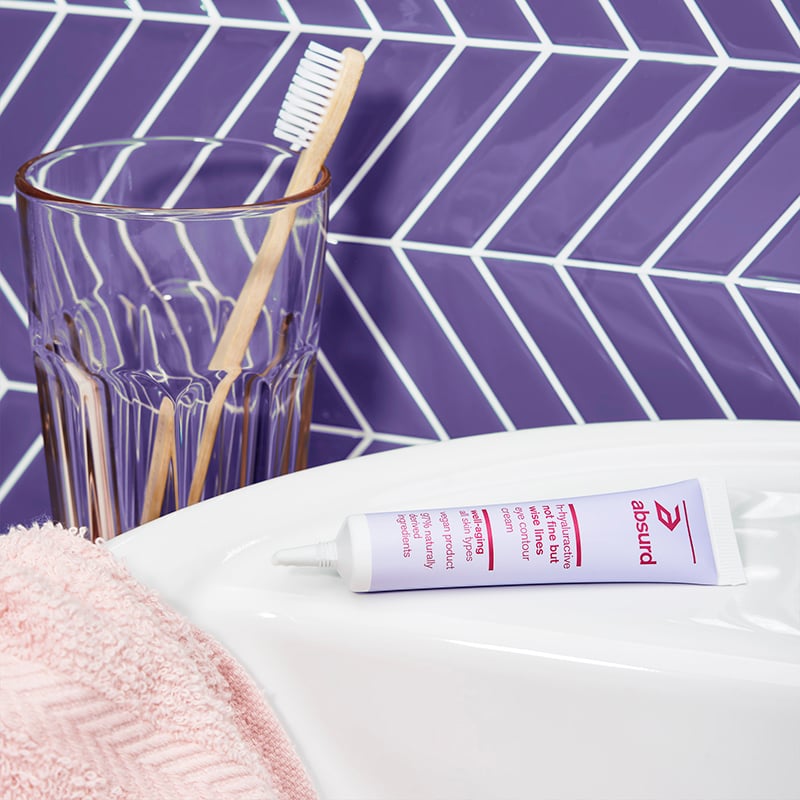 Anti-aging eye contour cream filler effect - Not Fine but Wise Lines 