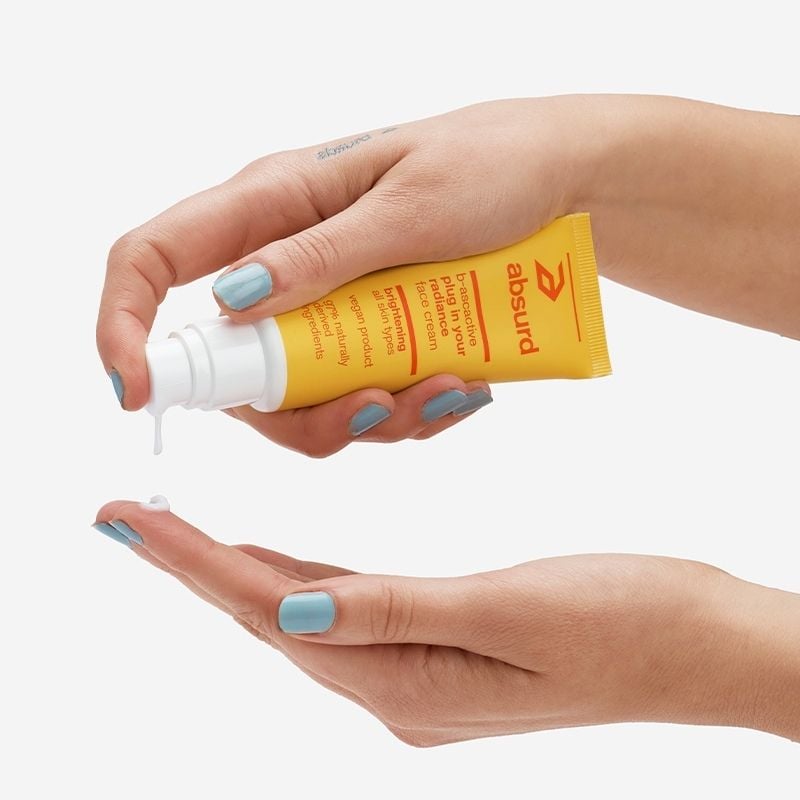 3 IN 1 FACE CREAM WITH VITAMIN C - PLUG IN YOUR RADIANCE