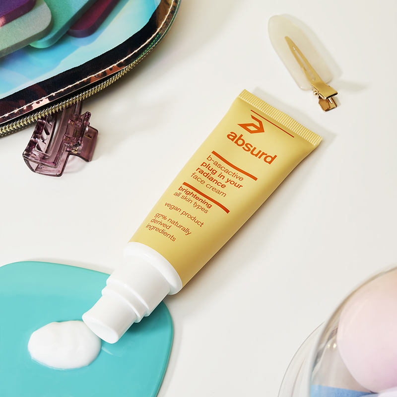 CREMA VISO 3 IN 1 CON VITAMINA C - PLUG IN YOUR RADIANCE