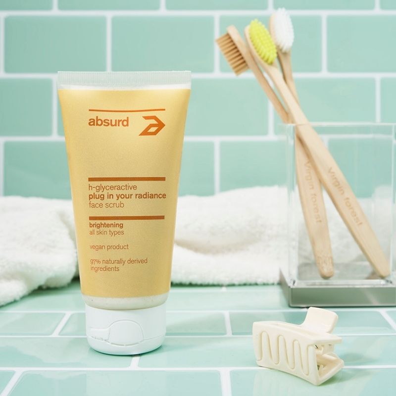 Brightening face scrub - Plug in Your Radiance
