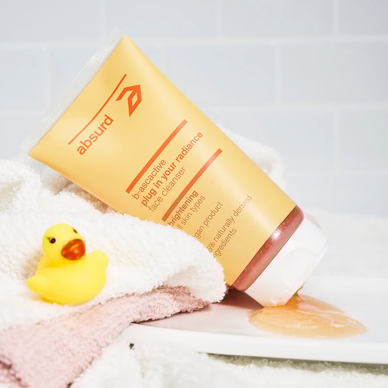 GEL DETERGENTE VISO CON VITAMINA C - PLUG IN YOUR RADIANCE